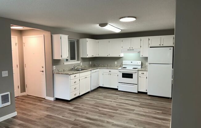 2 beds, 1 bath, 700 sqft, $1,699