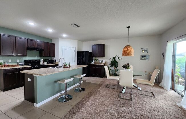 Beautifully 4-Bedroom, 2-Bath house in Lakeside Landing Community.