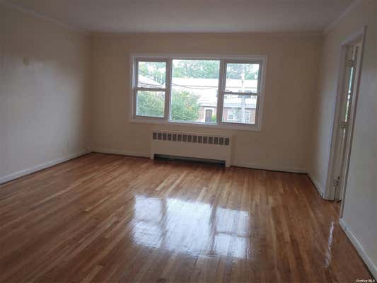 3 beds, 1 bath, $3,000, Unit 2