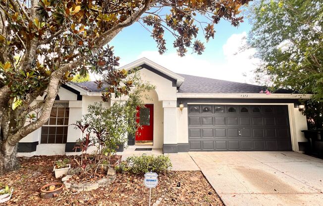 Spacious 4-Bedroom Home in Prime Orlando Location – Comfort, Style & Convenience! WASHER & DRYER INCLUDED!