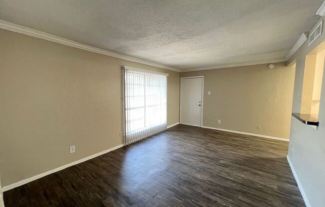 1 bed, 1 bath, 666 sqft, $1,175, Unit 1-230