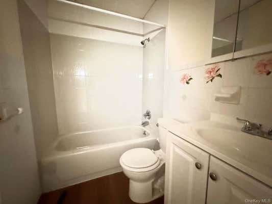 247 77 JERICHO TPKE