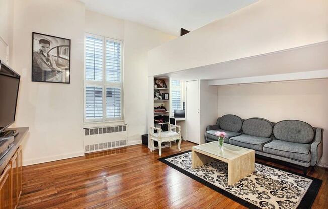 151 E 20 ST