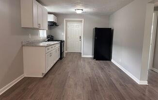 2 beds, 1 bath, $850, Unit A