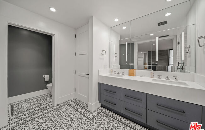 2 beds, 2 baths, 1,730 sqft, $6,750, Unit 812