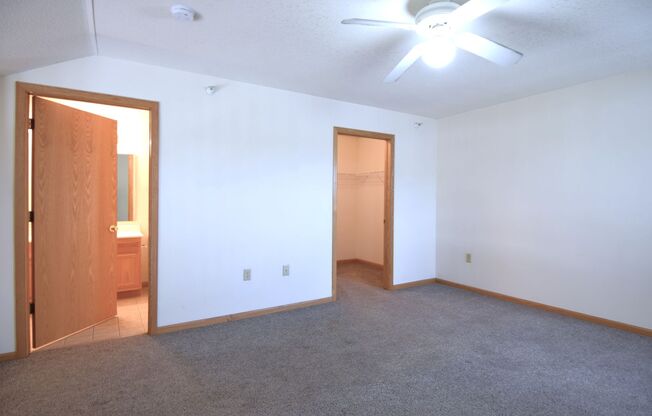 2 beds, 2 baths, 1,000 sqft, $2,025, Unit 8110-310