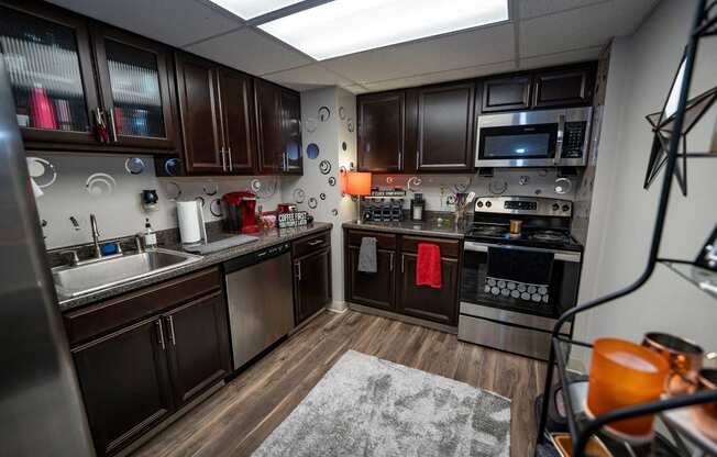 Laurel Village Apartments 1BD Kitchen 002