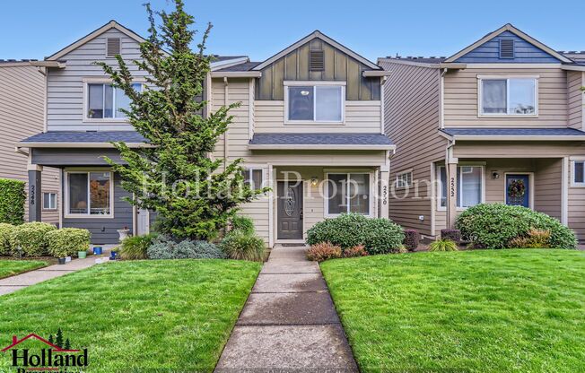 ***Large price drop plus Incentive on first-month rent Apply Now!. Cute 3 bedroom 2.5 bath townhouse in Forest Grove.