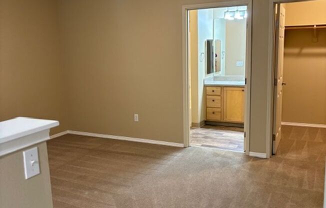 Studio, 1 bath, 745 sqft, $1,490, Unit 121