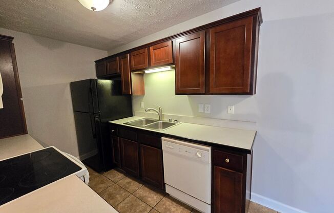 2 beds, 2 baths, $1,150, Unit #1