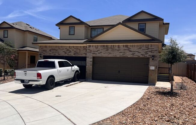 Move-In Ready Luxury Duplex in Converse!