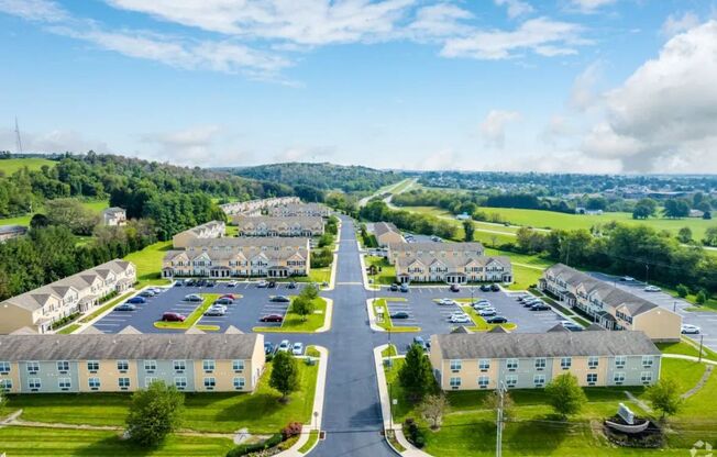 3 beds, 3 baths, 944 sqft, $1,720, Unit 1302