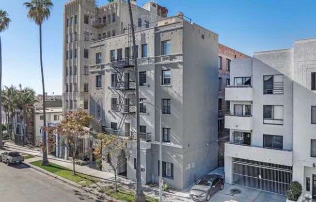 La Chandelle Apts...Charming building...Renovated Apartments Available...Hardwood Floors!