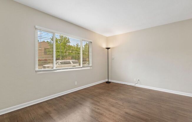 1 bed, 1 bath, 600 sqft, $1,475, Unit 702 MC