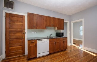 39 LAMBERT ST