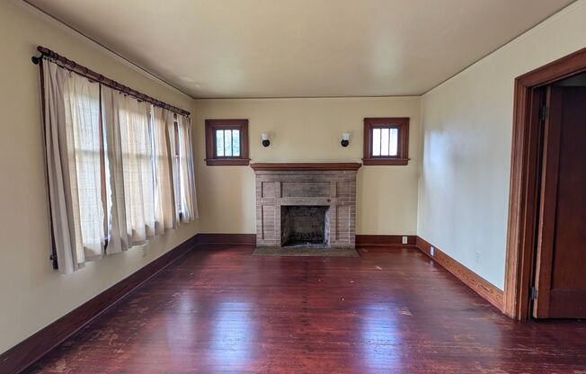 Charming 3 Bedroom House in Downtown