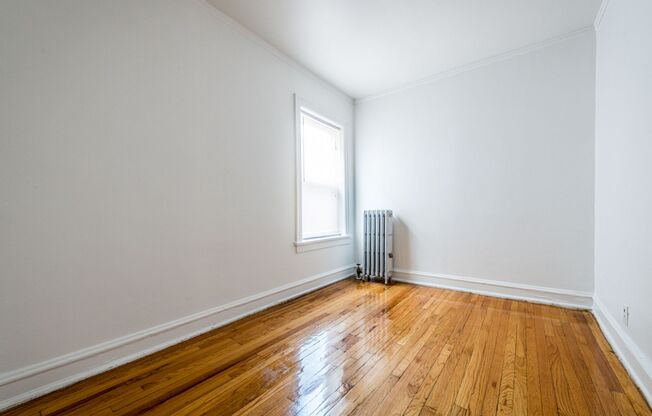 5001 W Adams