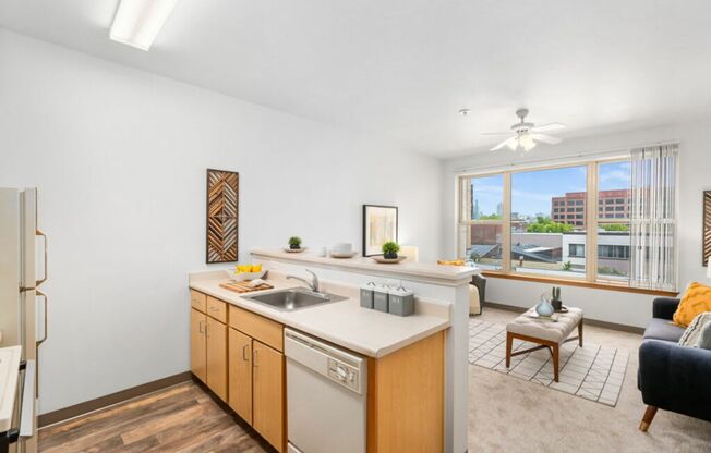 Fifth Avenue Place Apartments