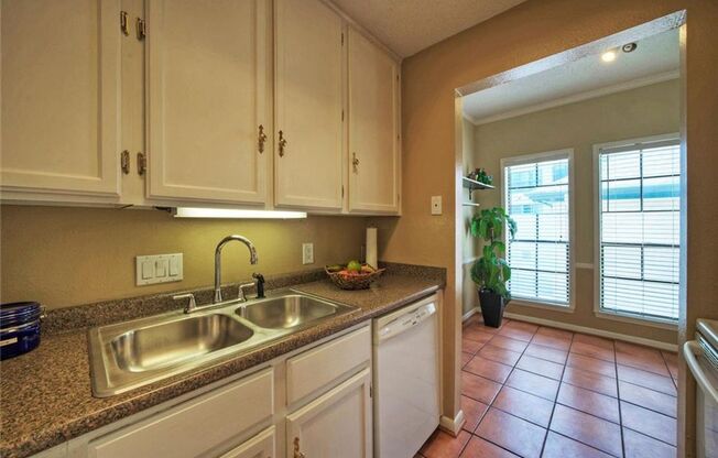 2 beds, 1.5 baths, $2,150, Unit #205