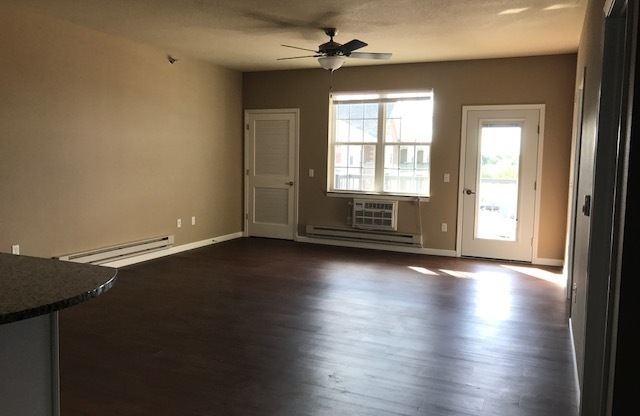 1 bed, 1 bath, 865 sqft, $1,340, Unit 1606-300