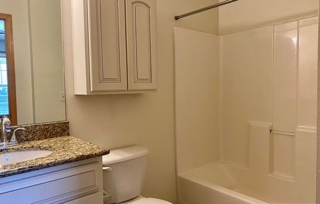 3 beds, 2 baths, $2,175, Unit UNIT C203