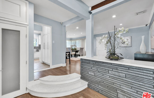 6241 CANBY AVE