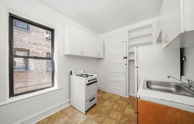 1 bed, 1 bath, 573 sqft, $1,895, Unit 2706-1FF