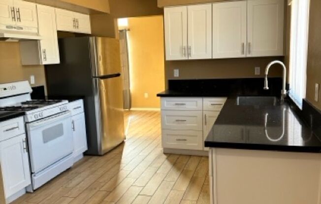 Move In Today 4bed 2.5 Bath Newly Remodeled Home!!