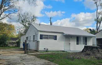 3 beds, 1 bath, $1,250