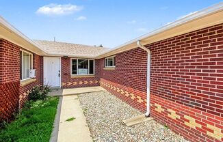 3607 Locust St