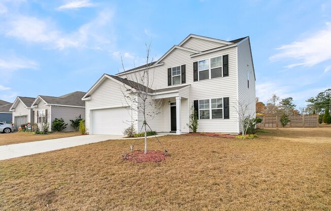 Spacious Modern 5-Bedroom Home in Summerville