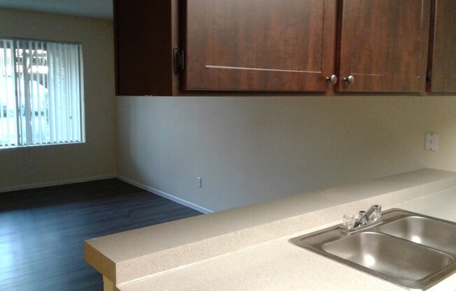 2 beds, 1 bath, 830 sqft, $1,349, Unit 135