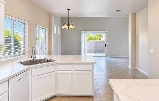 RECENTLY RENOVATED SINGLE FAMILY HOME IN THE HEART OF SUMMERLIN