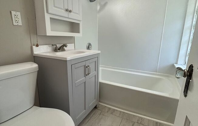 1 bed, 1 bath, 700 sqft, $750, Unit Unit 2