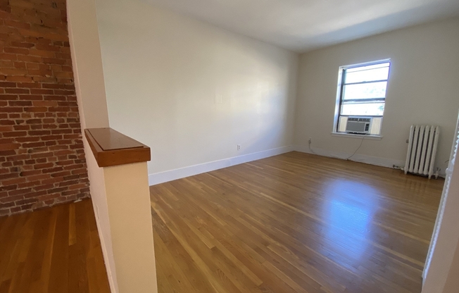 210 Hemenway St 1B