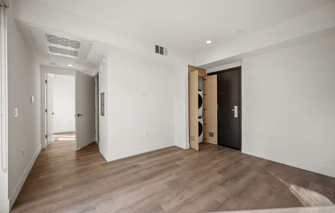 1 bed, 1 bath, 445 sqft, $2,500, Unit 406