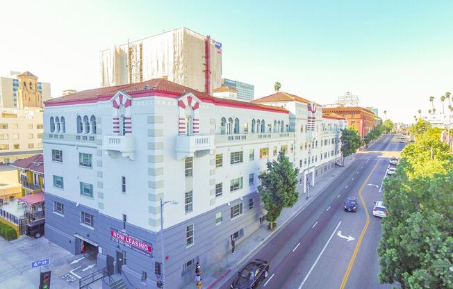 The Abbey Apts...Spacious Bedrooms...Brand New Designed Modern Apt Homes! CALL NOW!