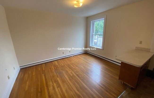 43 BOW ST