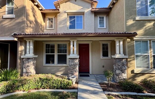 Beautiful Canyon Hills 2 Bedroom Condo for Lease!
