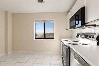 2 beds, 2 baths, 1,229 sqft, $3,500, Unit 913