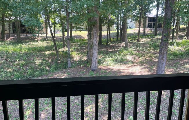 2 beds, 1 bath, $775, Unit P-G7