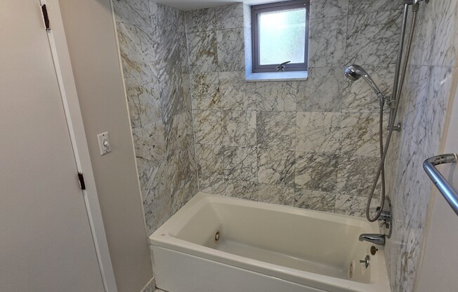2 beds, 2 baths, 938 sqft, $3,700, Unit 303