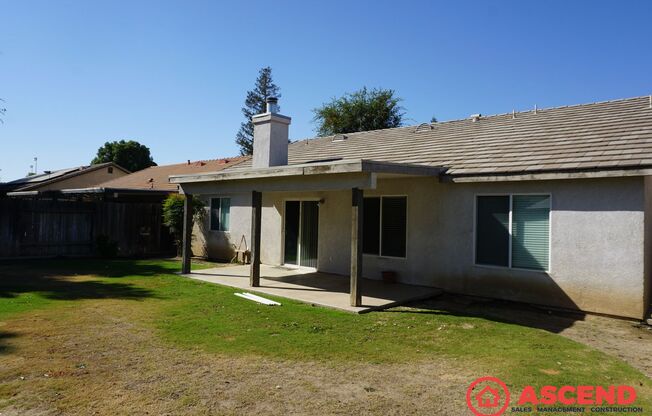 3 beds, 2 baths, $2,300