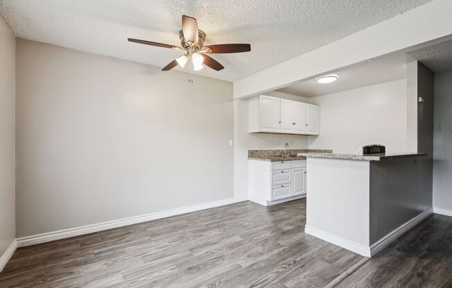 1 bed, 1 bath, 800 sqft, $2,180, Unit R18