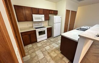 1 bed, 1 bath, 650 sqft, $1,300, Unit 103