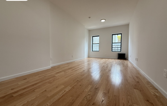 486 E 74 ST