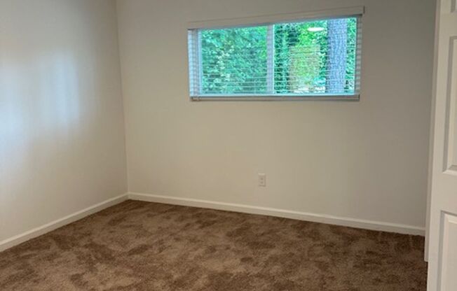 3 beds, 2 baths, 1,200 sqft, $1,995, Unit 2290-03