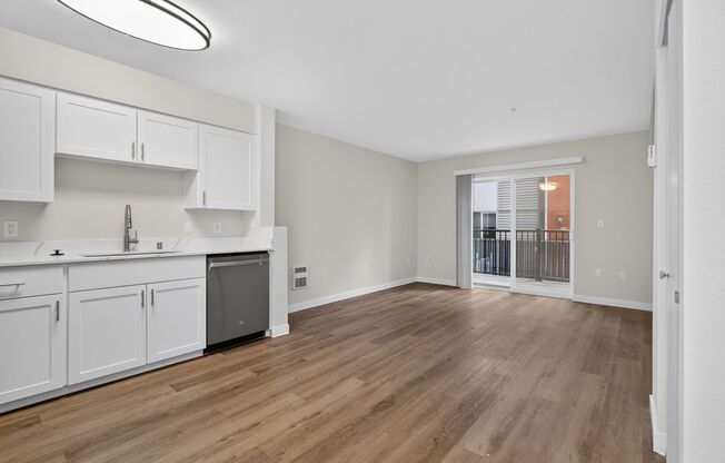 Studio, 1 bath, 413 sqft, $1,445, Unit 208