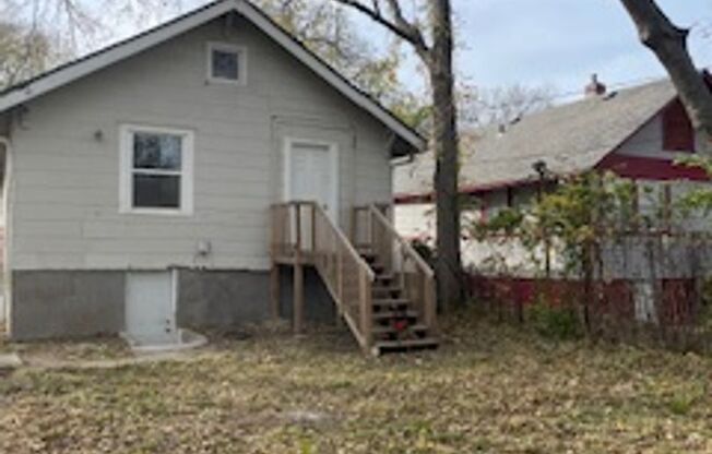 2 beds, 1 bath, $1,025