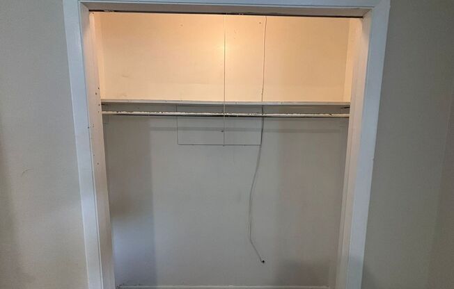 2 beds, 1 bath, 826 sqft, $950, Unit 1619